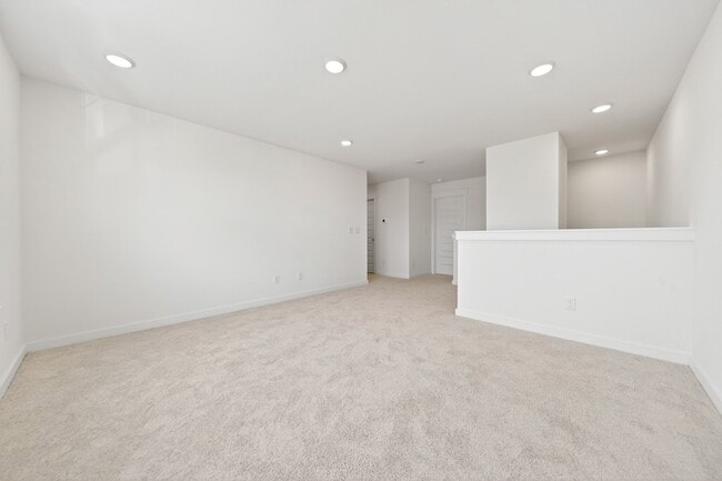 Building Photo - 404 Old Spg Ln