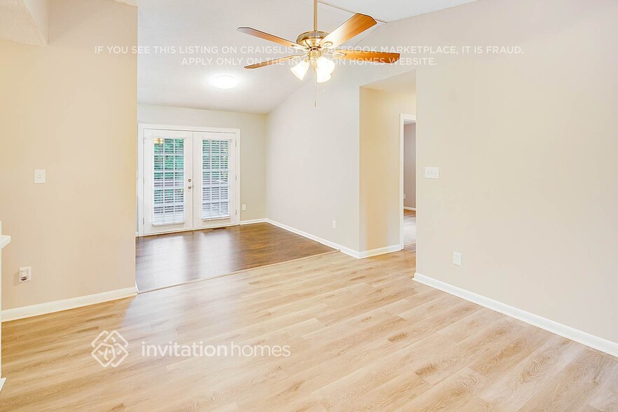 Building Photo - 4952 McAlpine Ln