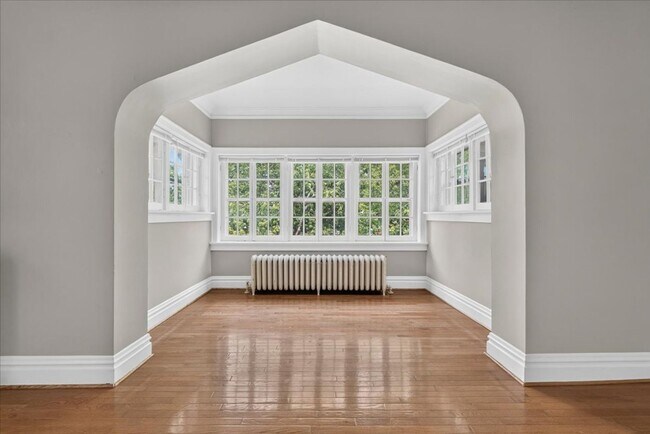 Building Photo - 5252 Bancroft Ave