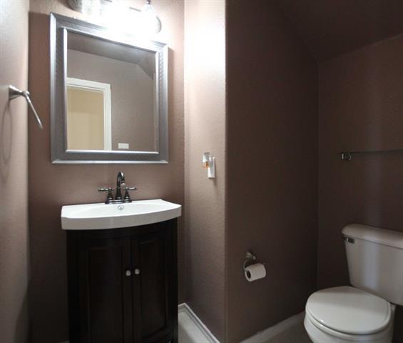 Building Photo - 930 Cedar Creek Dr