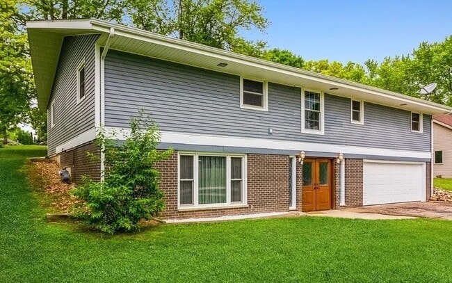 Building Photo - 8690 Olson Rd