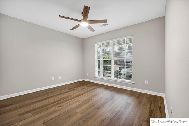 Building Photo - 3 BEDROOM GARDEN HOME IN ST ANDREWS AREA GATED COMMUNITY