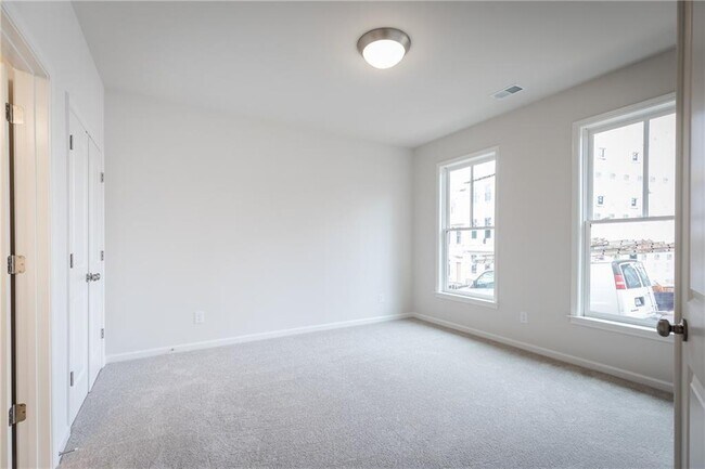 Building Photo - 757 Cady Way