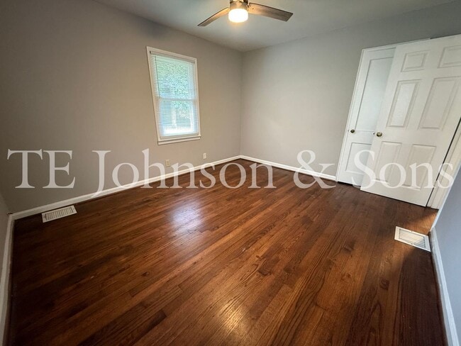 Building Photo - A Great Home Is Waiting For You!