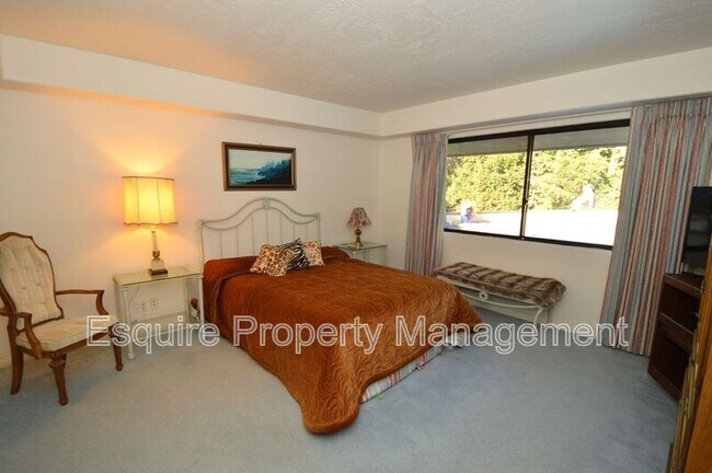 Building Photo - 31 Alviso Dr