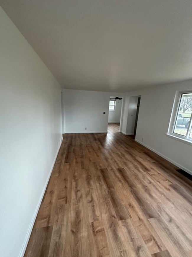 Building Photo - 3-Bedroom Home with Large Backyard For Rent!