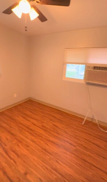 Building Photo - 646 W Peralta Way