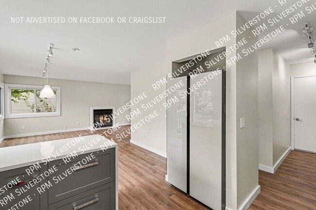 Building Photo - 452 Farmridge Ct