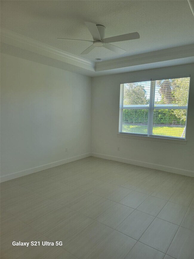 Building Photo - 8433 Beagle Ter