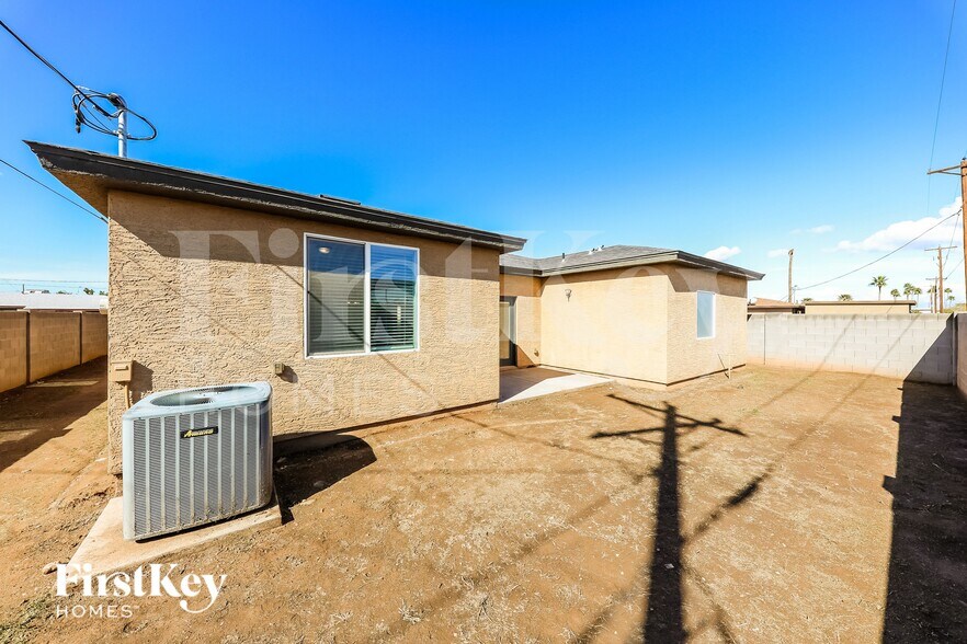 Building Photo - 4841 S 21st St