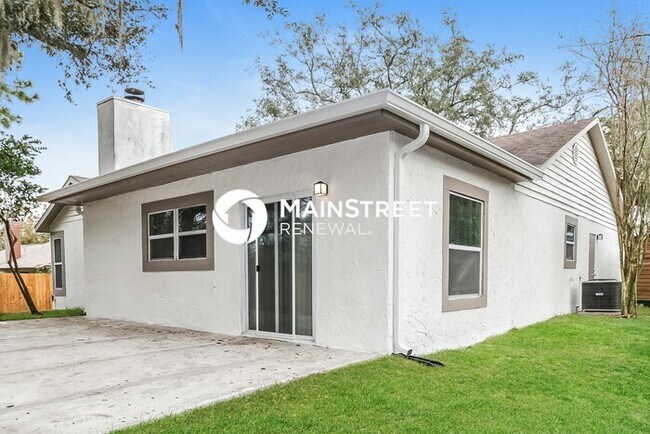Building Photo - 3 Bedroom Pet-Friendly Home in LONGWOOD, F...