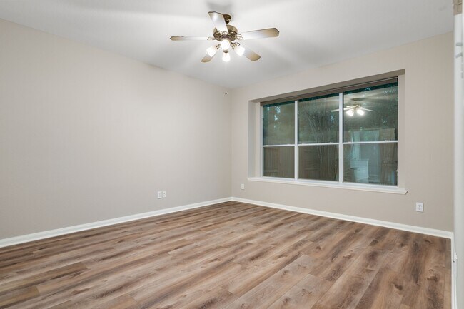 Building Photo - 151 E Greenhill Terrace Pl