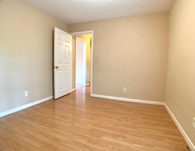 Building Photo - 763 Princeton Cir