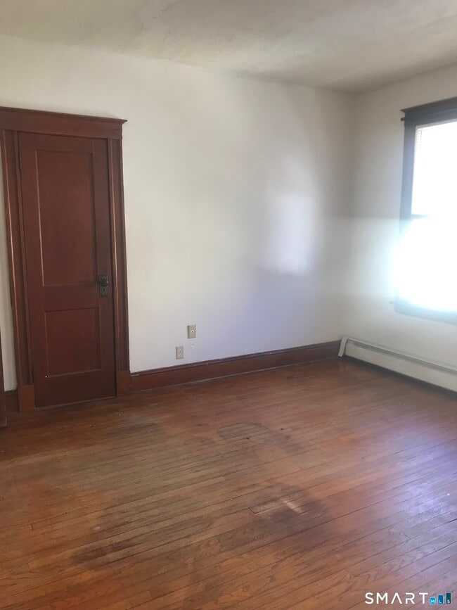 Building Photo - 155 Smith St