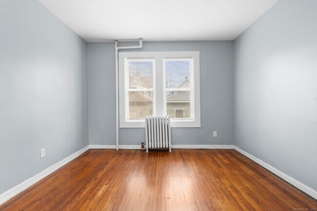 Building Photo - 38 Beacon St