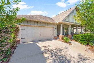 Building Photo - 132 Whispering Lake Dr