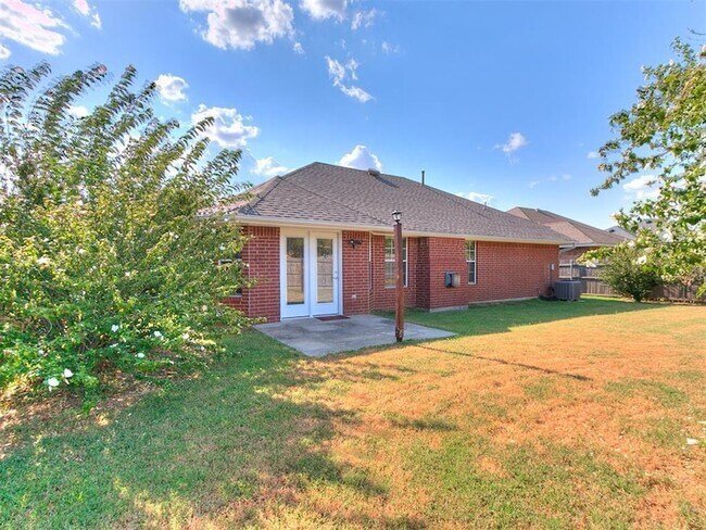 Building Photo - 1305 Melisa Dr