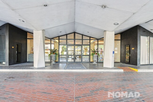 Building Photo - Stylish 2BR Condo in New Orleans