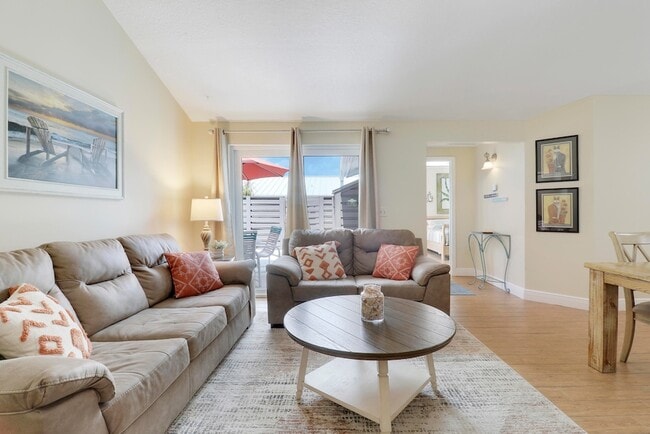 Building Photo - 1801 S US Hwy 1