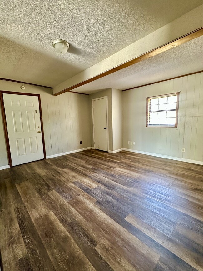 Building Photo - 2014 Arkwright Dr