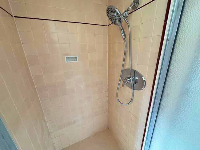 Building Photo - 9217 Alcott St