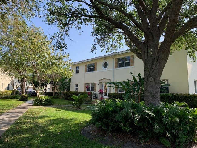 Primary Photo - 723 NE 91st St
