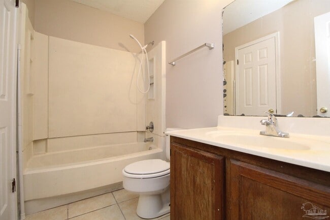 Building Photo - 3050 Belle Meade Dr