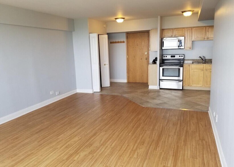Building Photo - 4180 N Marine Dr
