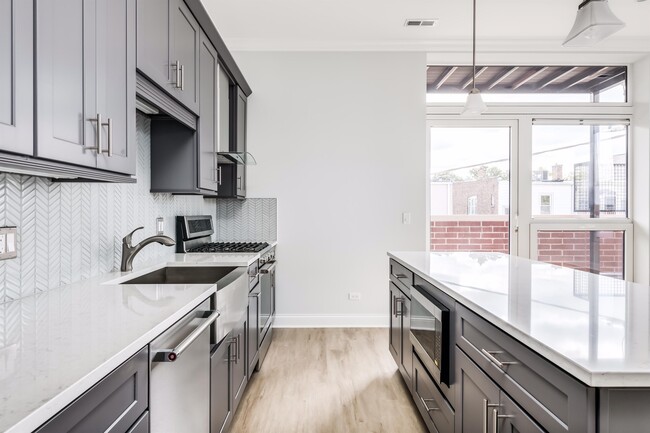 Interior Photo - 7652 Madison Street
