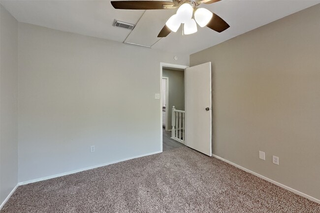 Building Photo - 11 Fiddleleaf Ct