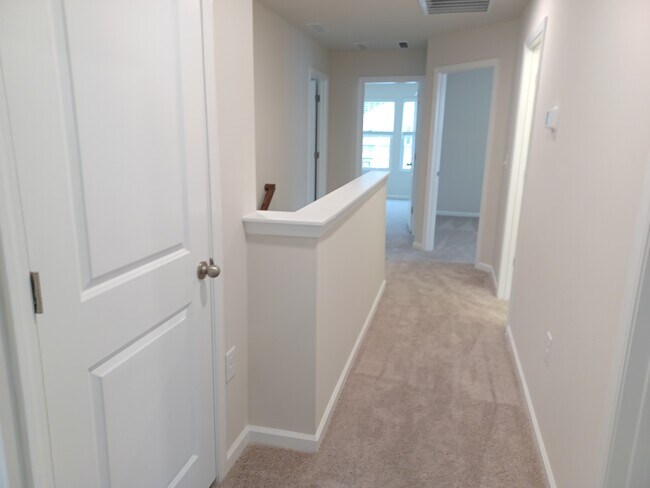 Building Photo - 1006 Depot Dr