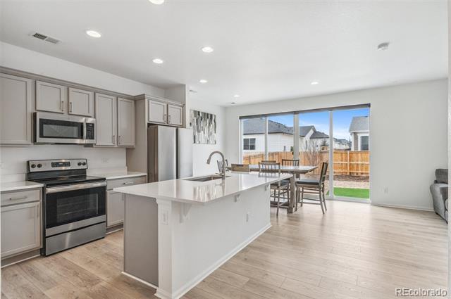 Building Photo - 9770 Biscay St