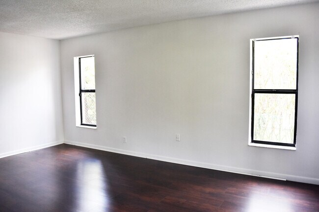 Building Photo - 13492 Exotica Ln