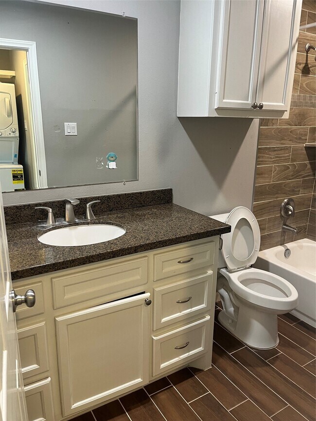 Building Photo - 18222 Bonnie Alice Dr