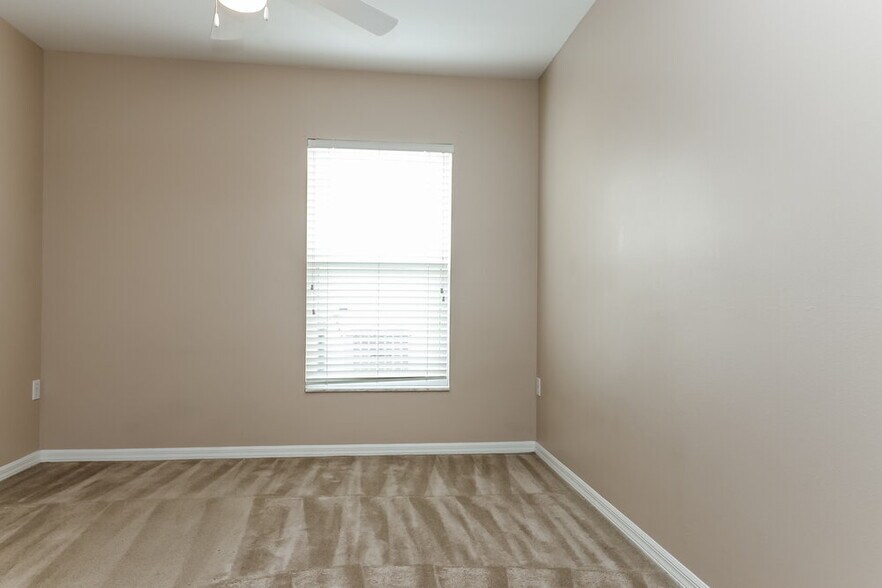 Building Photo - 3843 Lockridge Dr