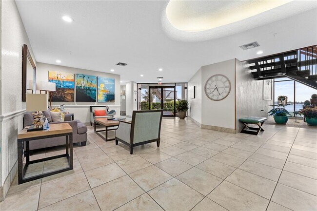 Building Photo - 6287 Bahia Del Mar Cir N