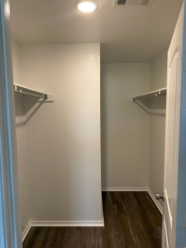 Building Photo - PRE-LEASING — Contemporary 3-Bedroom | 2-Bath Living in Cabot
