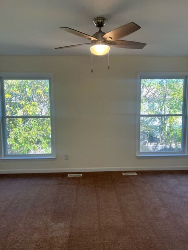 Building Photo - FOR RENT VIRGINIA BEACH!