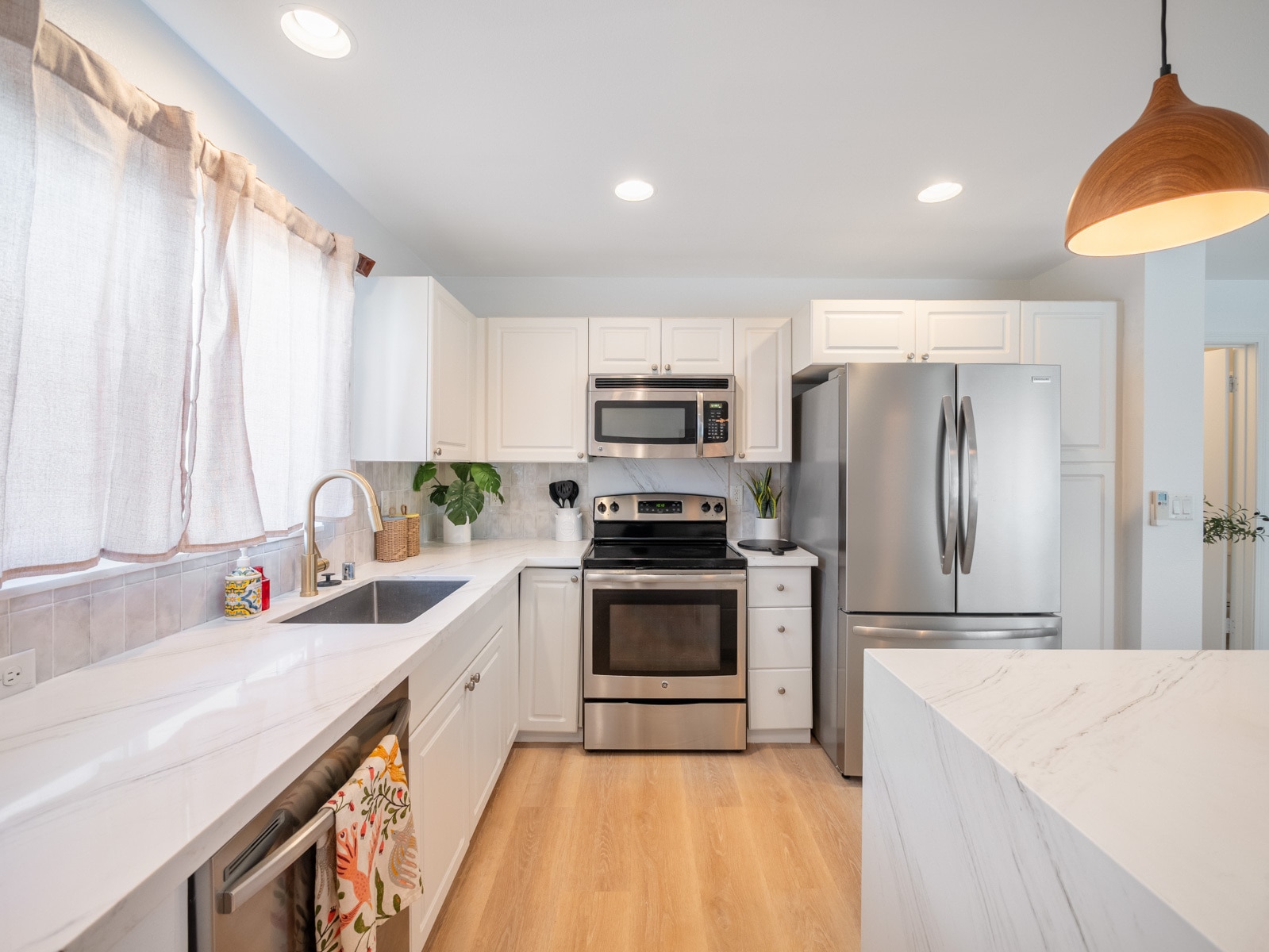 Building Photo - 1020 Kakala St