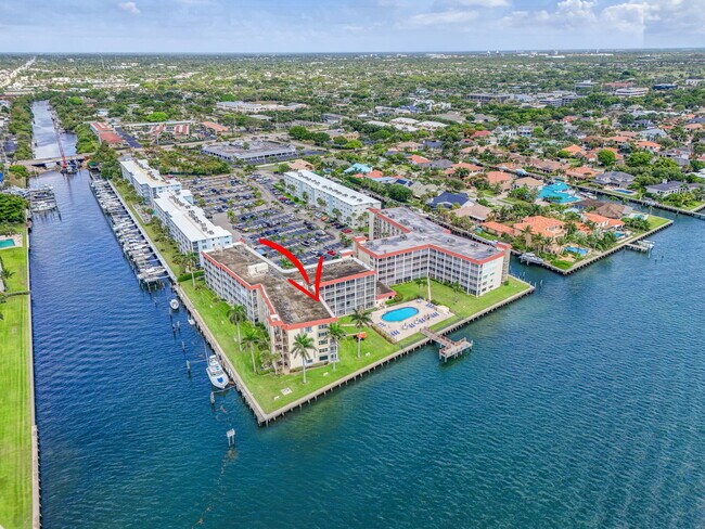 Building Photo - 100 Paradise Harbour Blvd