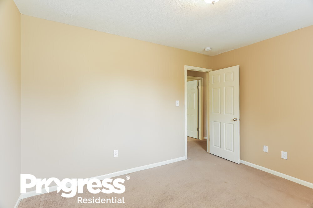 Building Photo - 108 Spring Glade Cir