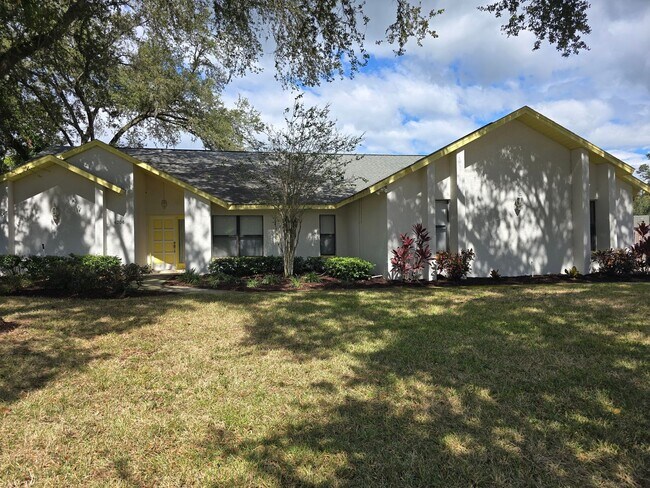 Building Photo - Be Home for the Holidays!