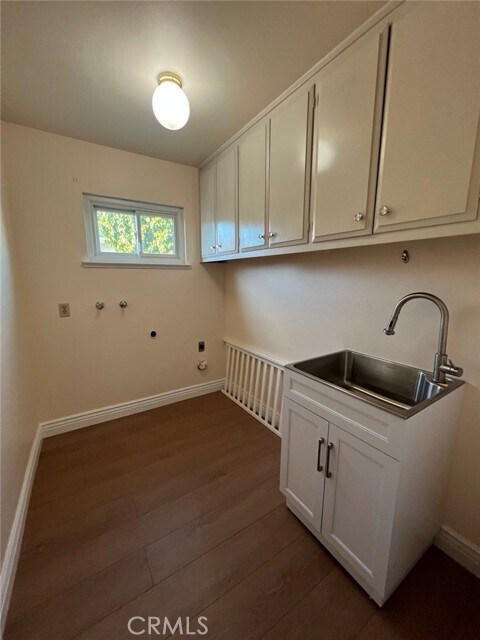 Building Photo - 6394 Perrin Way