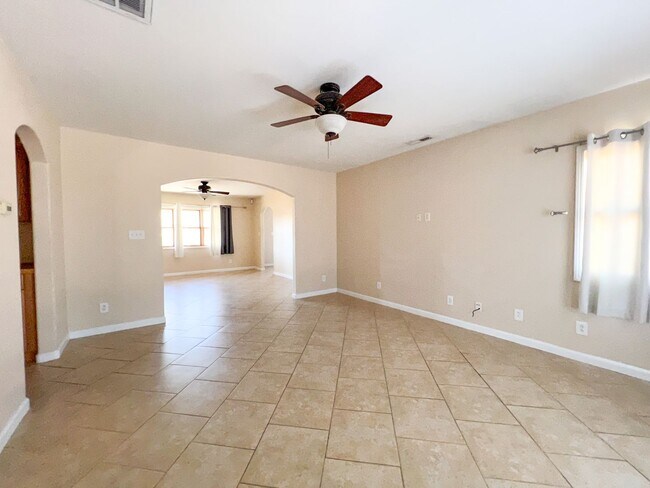 Building Photo - A Beautiful 2 Bedroom Home with Office and 2 Bonus Room