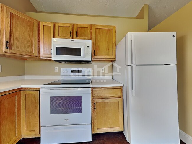 Building Photo - 7184 Franklin Madison Rd