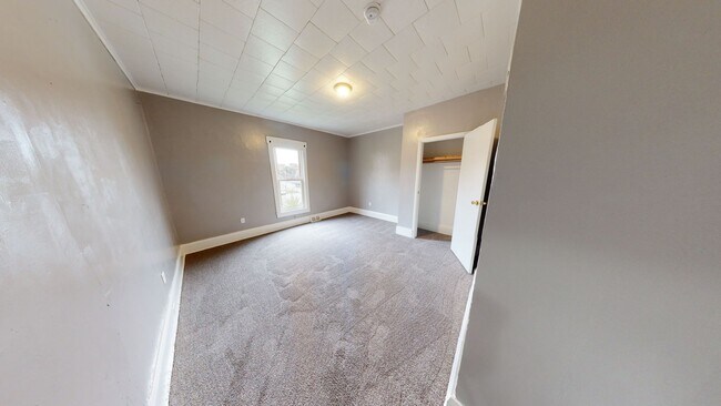 Building Photo - 33 Westminster Ave