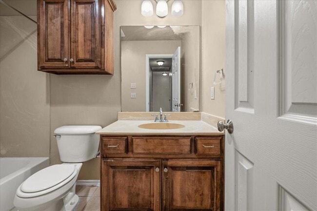 Building Photo - 17029 Woodvine Dr