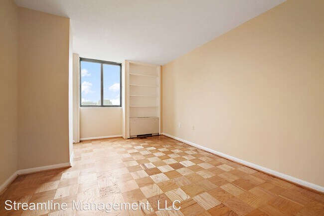 Building Photo - 1 br, 1 bath House - 4242 East West Hwy #914