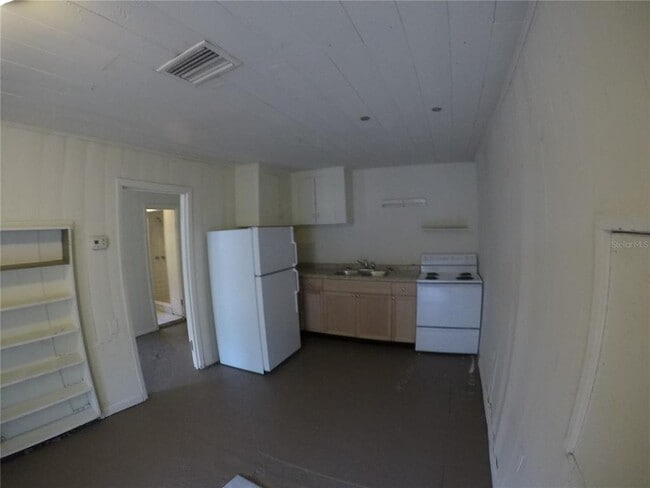 Building Photo - 505 E Virginia Ave