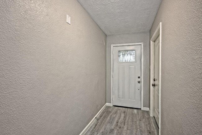 Building Photo - 1219 Gentle Bend Dr